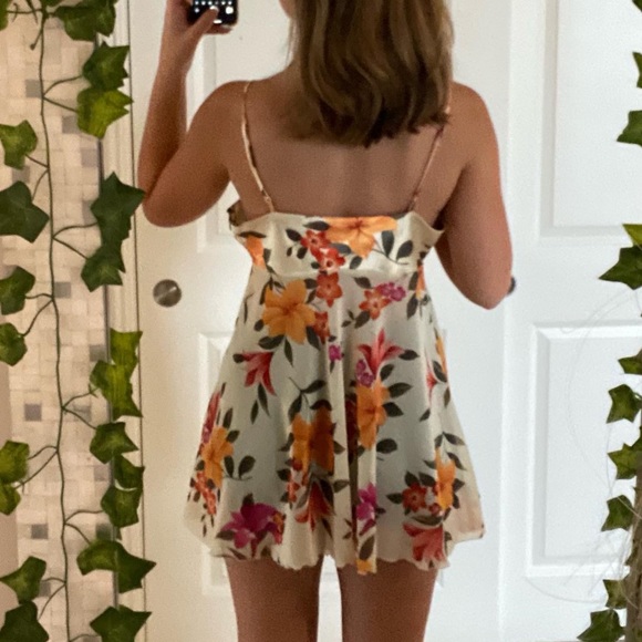 stunning hibiscus print VS slip - Picture 2 of 5